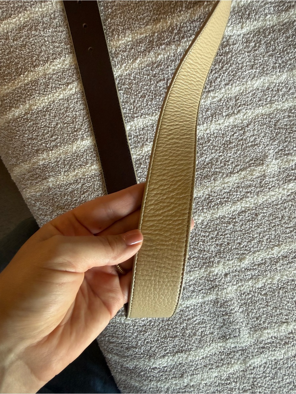 Tory Burch Beige Leather Logo Buckle Belt - Picture 7 of 7